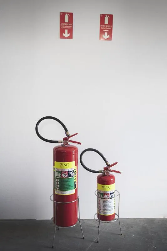 Instalação e sinalização de extintores